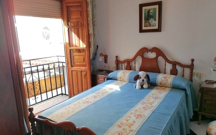 Image No.36-5 Bed House for sale