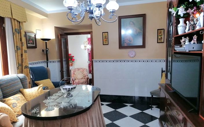 Image No.9-5 Bed House for sale