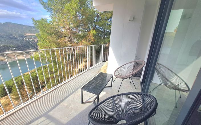 Image No.13-3 Bed House for sale