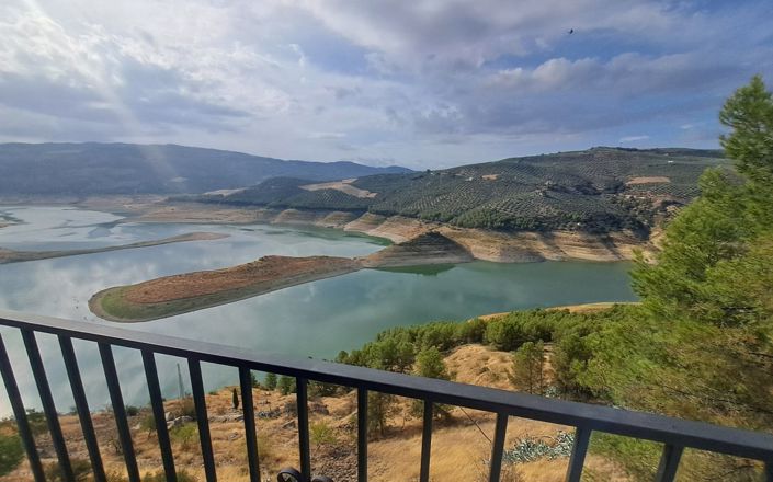 Image No.46-3 Bed House for sale