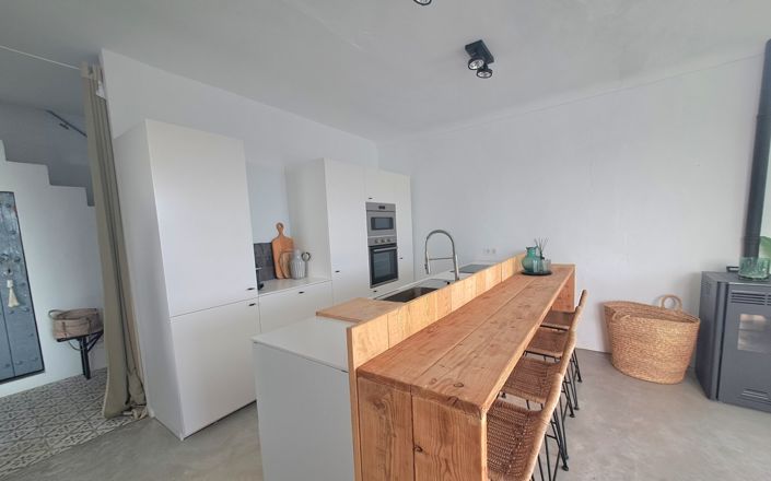 Image No.6-3 Bed House for sale