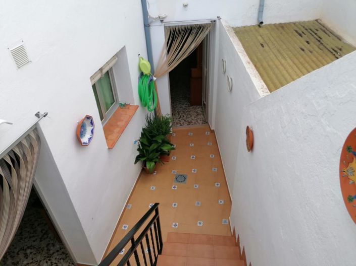 Image No.14-3 Bed House for sale