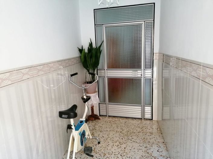 Image No.2-3 Bed House for sale