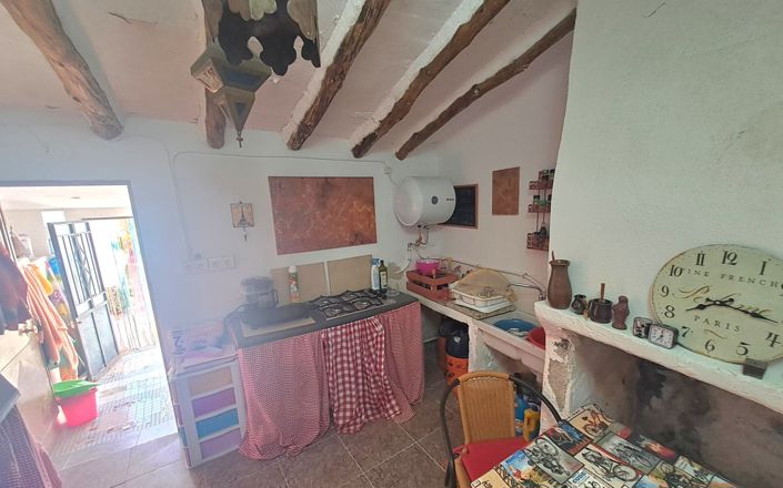 Image No.10-3 Bed House for sale