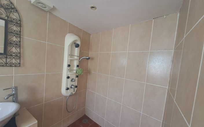 Image No.12-3 Bed House for sale