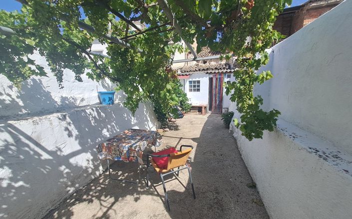 Image No.17-3 Bed House for sale