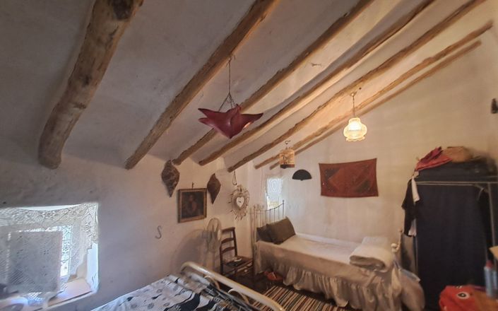 Image No.20-3 Bed House for sale