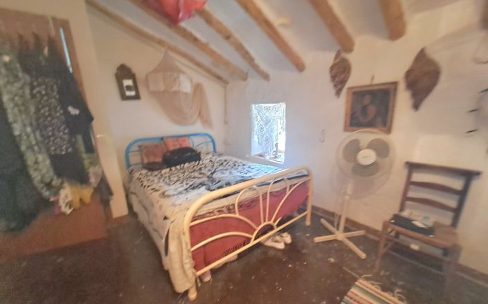 Image No.21-3 Bed House for sale