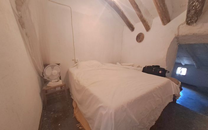 Image No.22-3 Bed House for sale