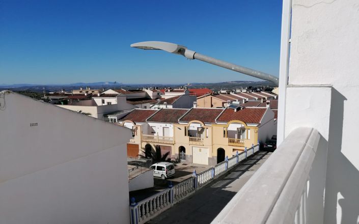 Image No.31-3 Bed House for sale