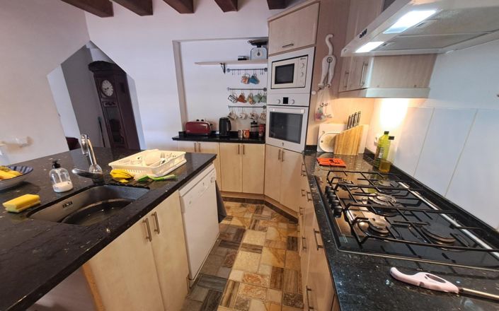 Image No.37-5 Bed House for sale