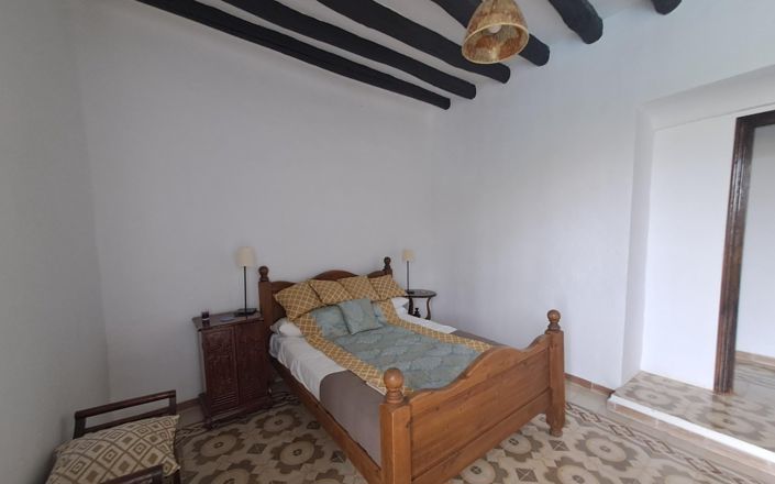 Image No.52-5 Bed House for sale