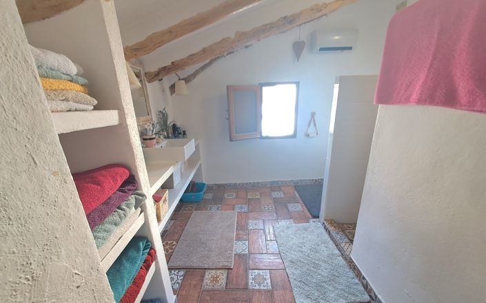 Image No.31-3 Bed House for sale