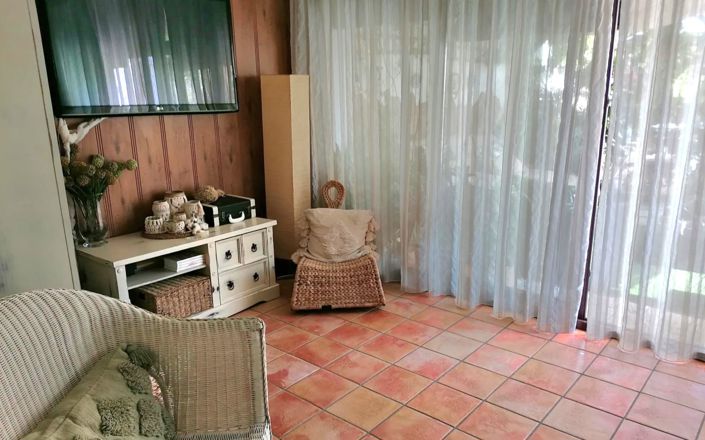 Image No.13-5 Bed House for sale