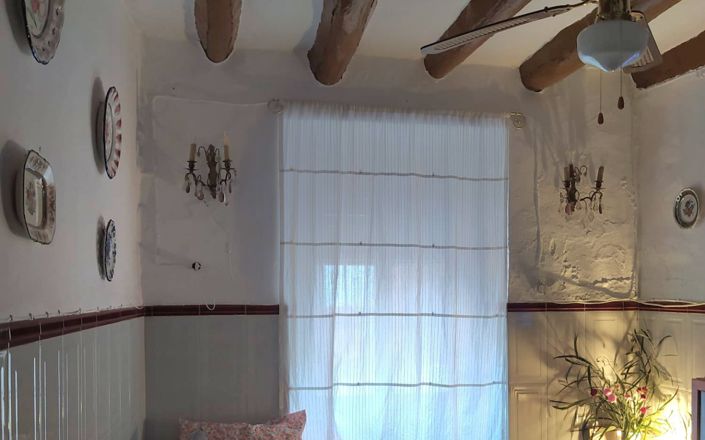 Image No.5-2 Bed House for sale