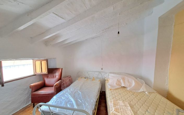 Image No.22-4 Bed House for sale