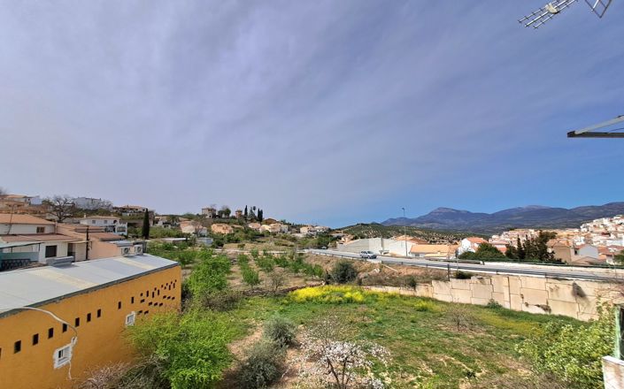 Image No.28-4 Bed House for sale