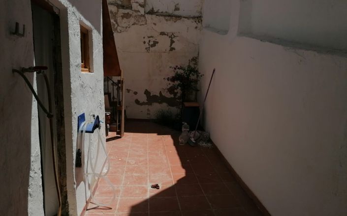 Image No.12-4 Bed House for sale