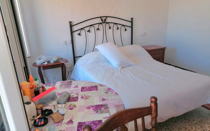 Image No.14-4 Bed House for sale