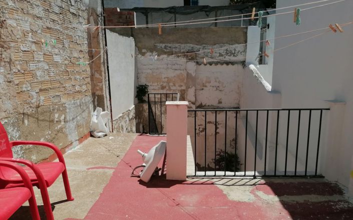 Image No.18-4 Bed House for sale