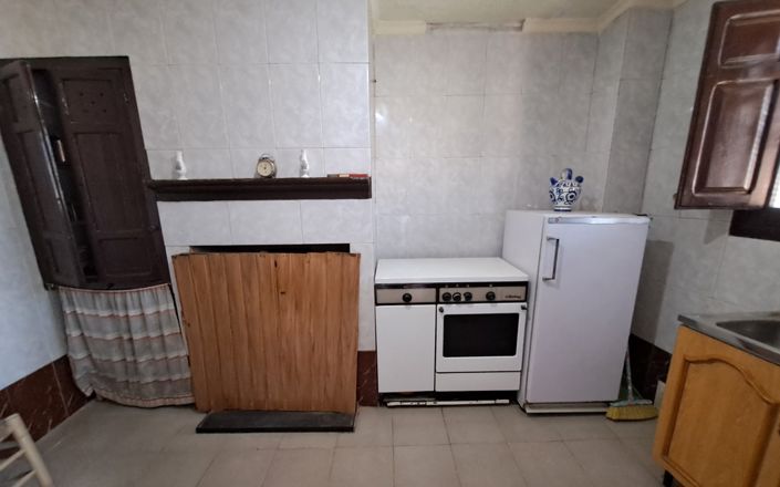 Image No.10-4 Bed House for sale