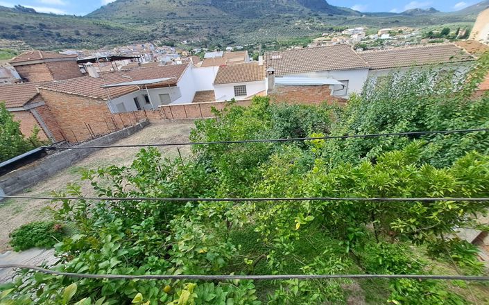 Image No.15-4 Bed House for sale