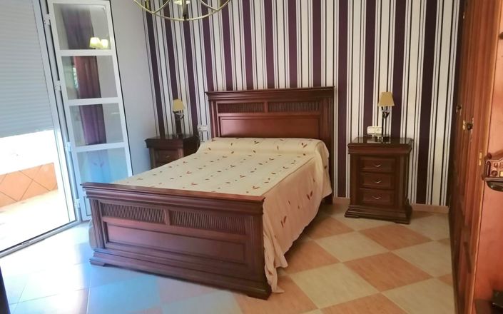 Image No.44-5 Bed House for sale