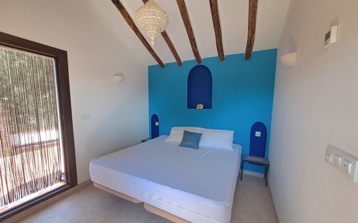 Image No.21-5 Bed House for sale