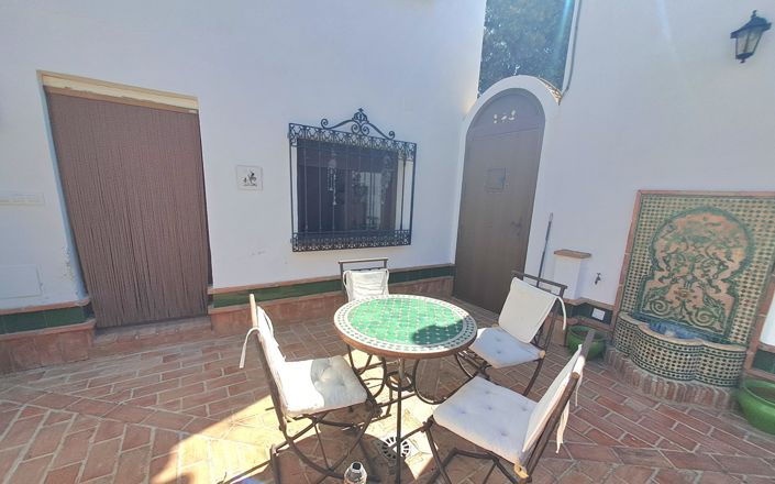 Image No.28-5 Bed House for sale