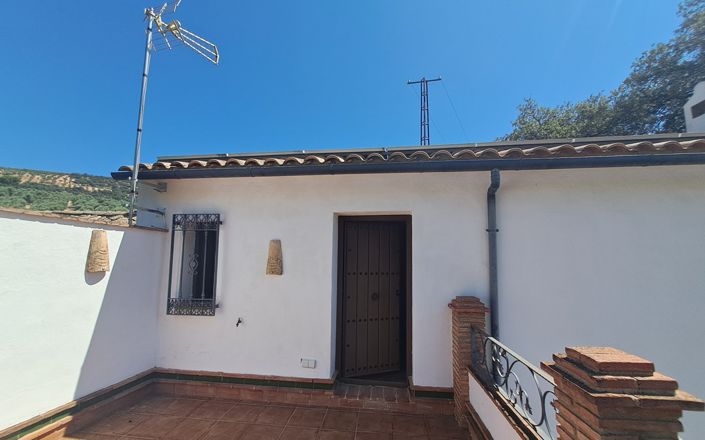 Image No.43-5 Bed House for sale