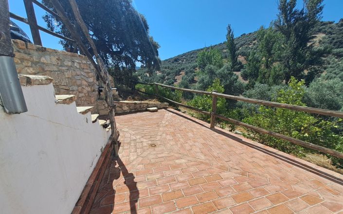 Image No.5-5 Bed House for sale