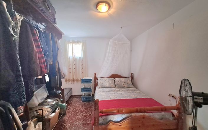 Image No.23-3 Bed House for sale