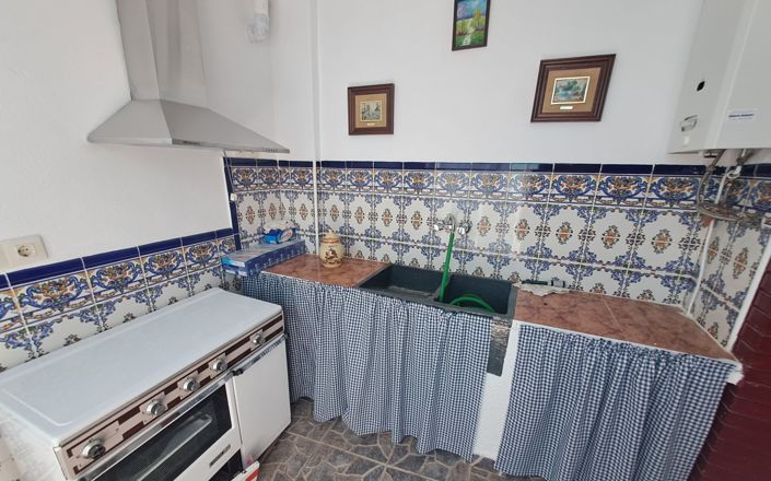 Image No.15-4 Bed House for sale