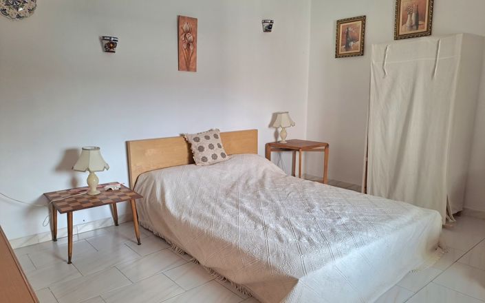 Image No.11-5 Bed House for sale