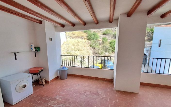 Image No.25-5 Bed House for sale