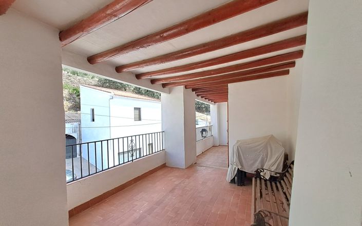 Image No.26-5 Bed House for sale