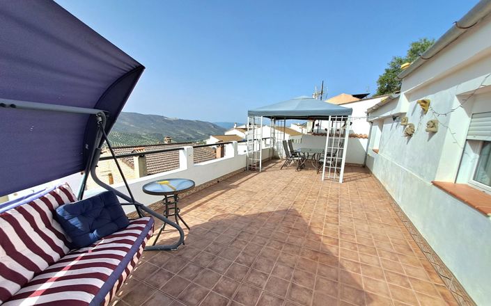 Image No.35-5 Bed House for sale