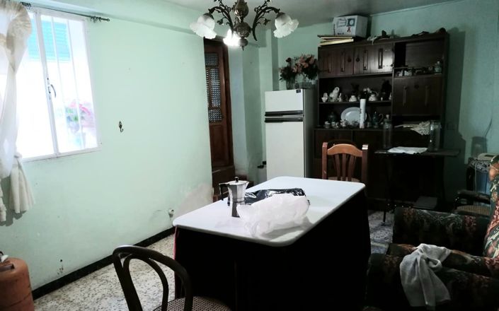 Image No.10-3 Bed House for sale