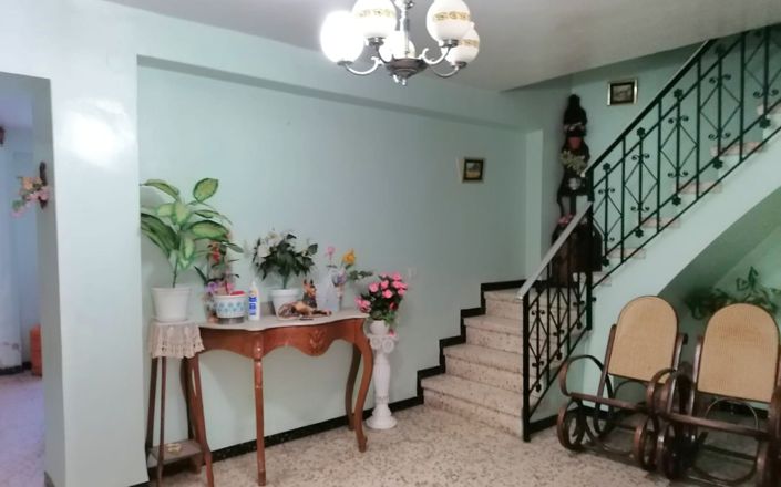 Image No.6-3 Bed House for sale