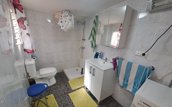 Image No.11-3 Bed House for sale