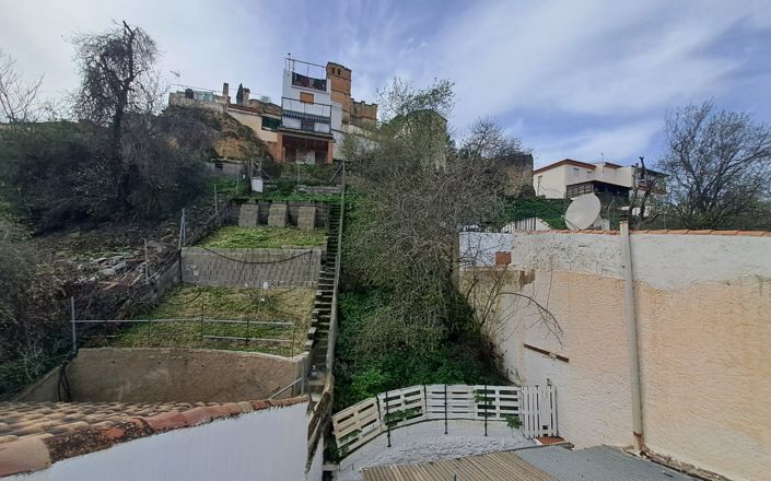 Image No.17-3 Bed House for sale