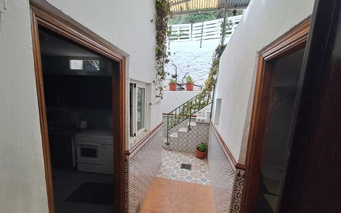 Image No.5-3 Bed House for sale