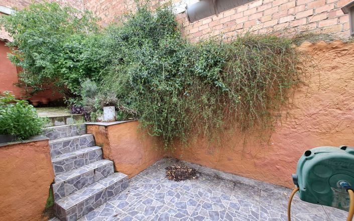 Image No.12-3 Bed House for sale