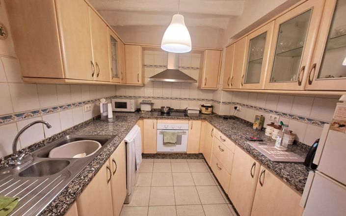 Image No.9-3 Bed House for sale