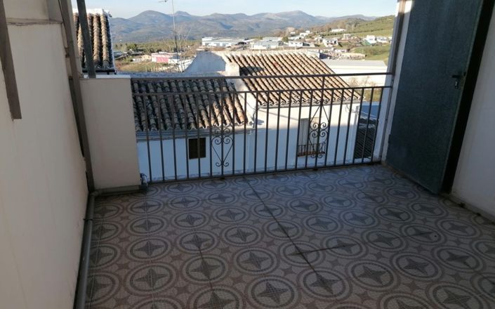 Image No.24-3 Bed House for sale