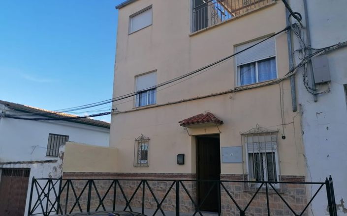 Image No.26-3 Bed House for sale