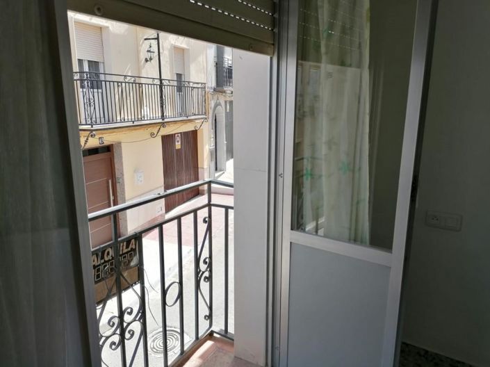 Image No.14-6 Bed House for sale