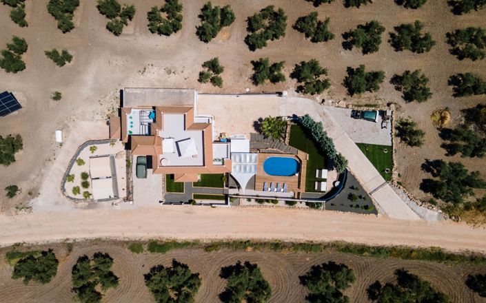 Image No.55-6 Bed House for sale