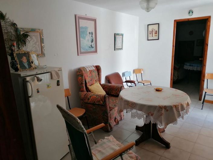 Image No.3-5 Bed House for sale