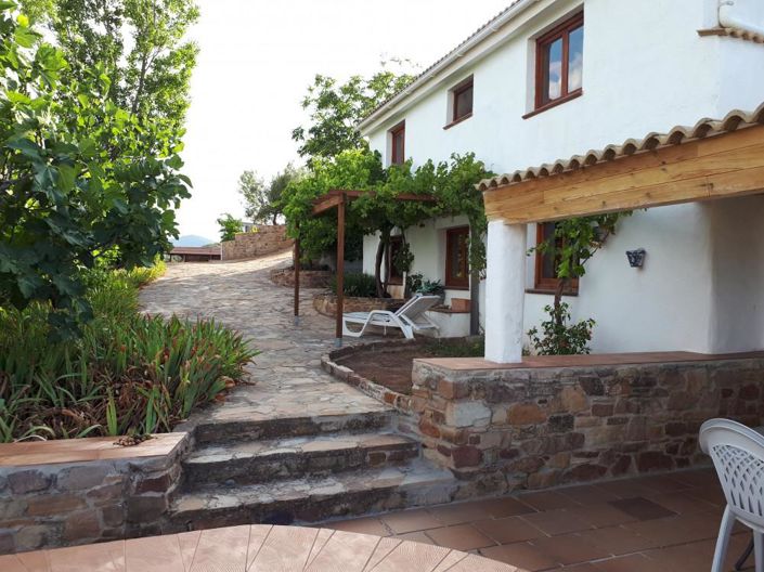 Image No.2-4 Bed House for sale